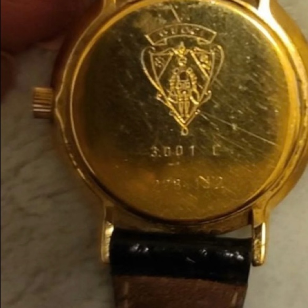 Gucci Watch - Picture 8 of 10